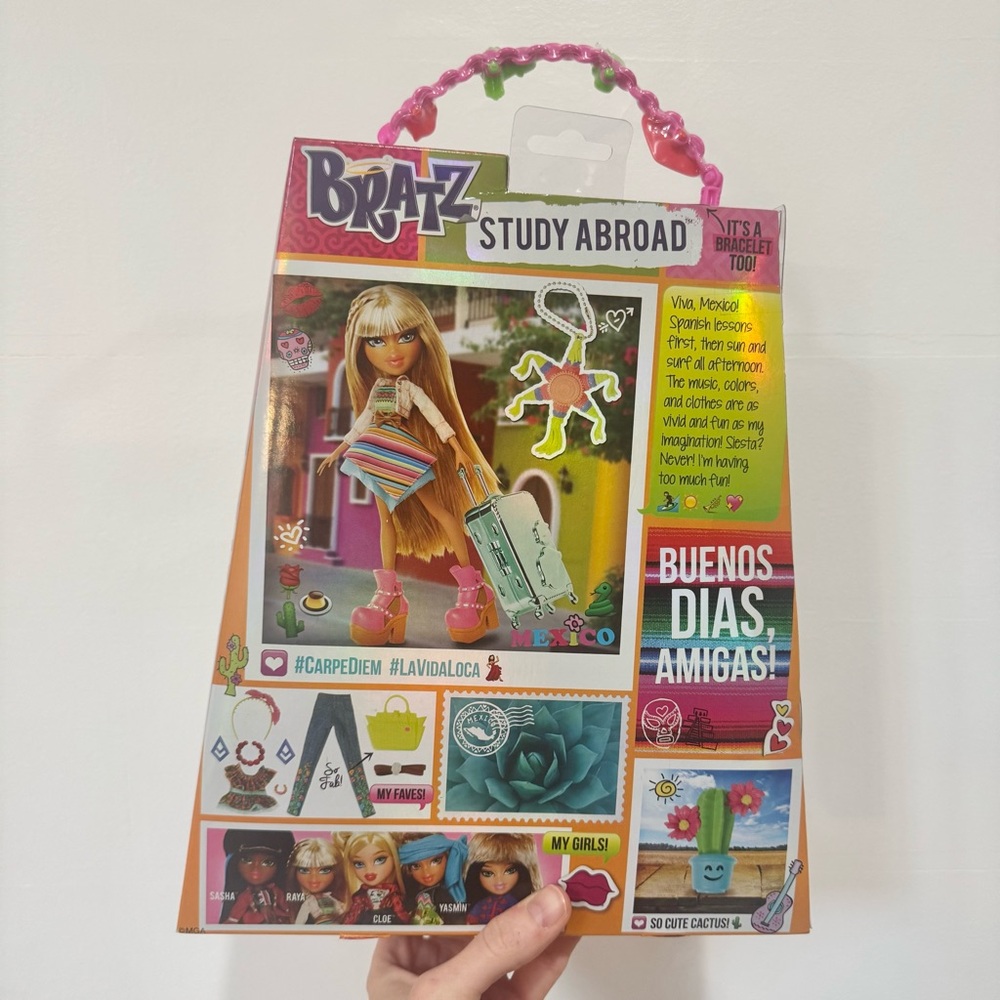 NIB BRATZ Y2K 2015 Study Abroad Doll MEXICO - Picture 6 of 8